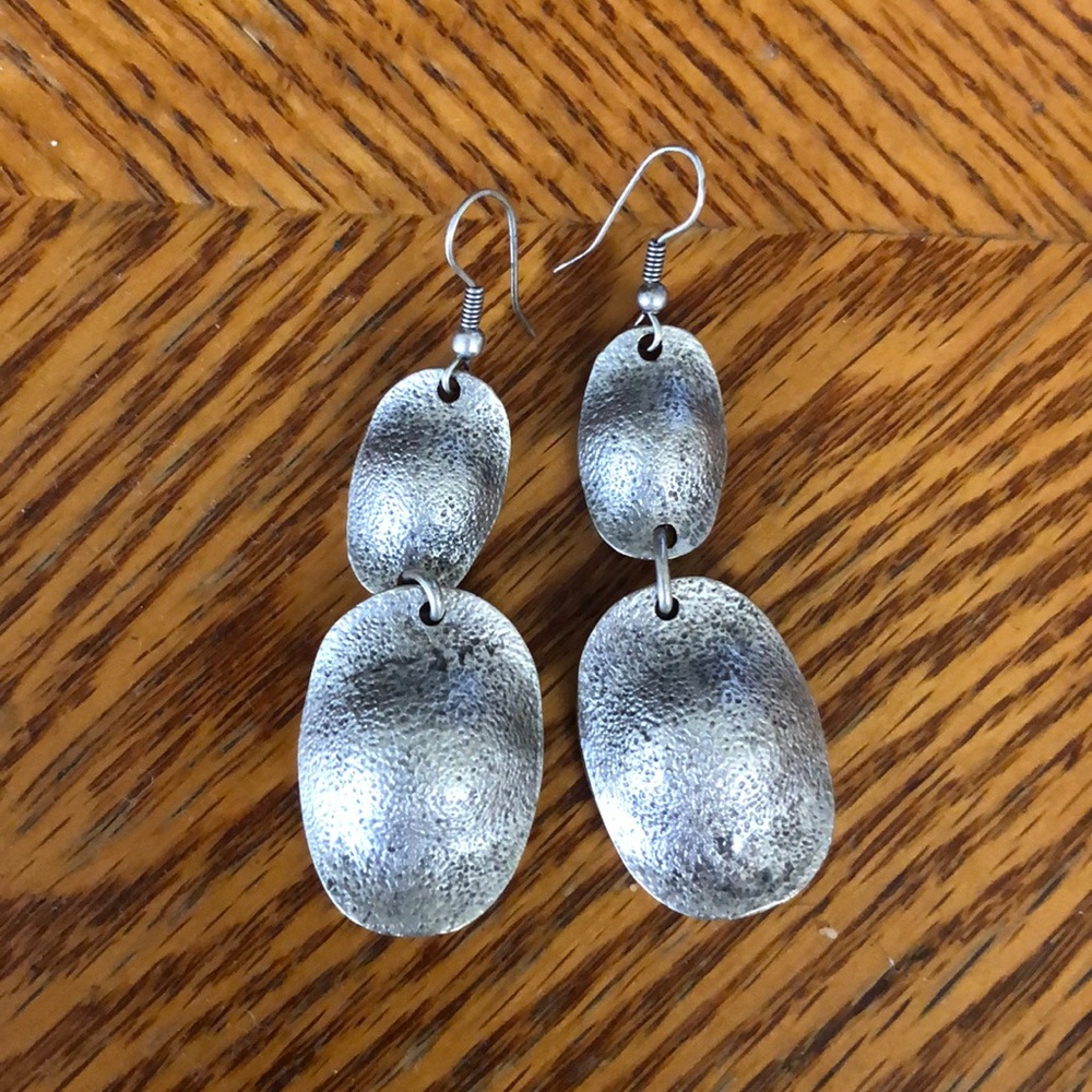 Shell like silver color earrings
